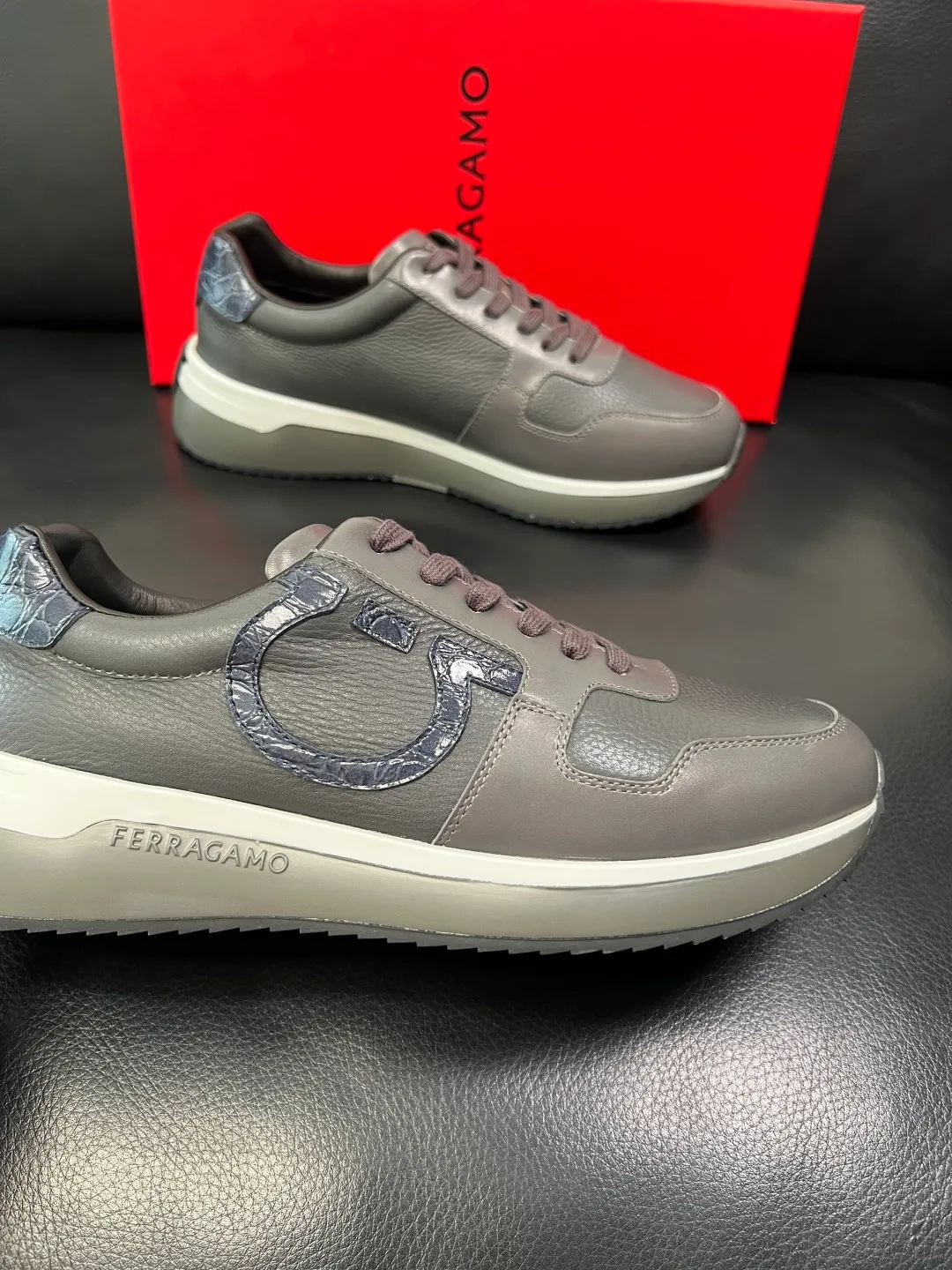 Men's shoes 💰840 Ferragamo High-quality top crafts Ferragamo counters sell original factory configuration at the same time, imported original cowhide from Italy, imported water-dyed cow lining, soles: original factory special original soles are super comfortable, original factory and single goods, welcome to compare at the same time at the counter, code number 38-44 (customized 45 46)